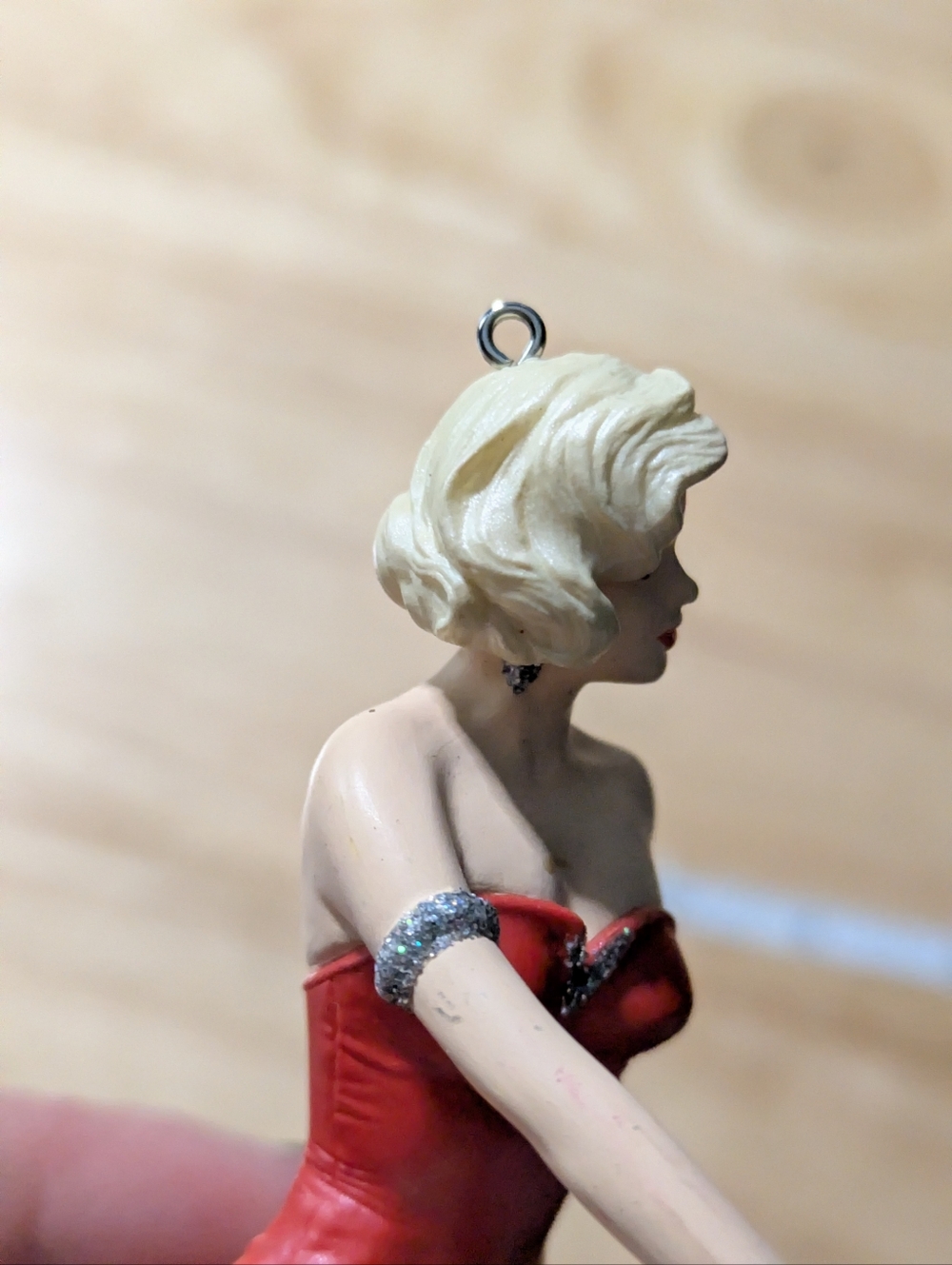 Vintage 1999 Hallmark Keepsake Marilyn Monroe Ornament – Collector’s Series #3 - Picture 3 of 7